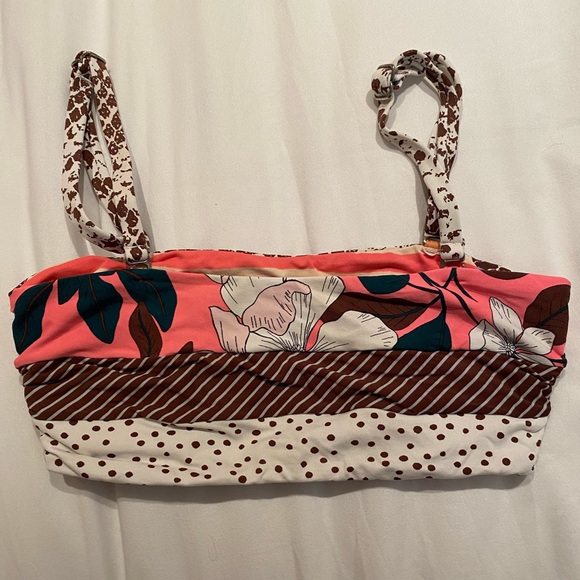 Maaji reversible bathing suit top 
Size small - Picture 1 of 3